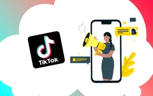 TikTokアイコンとメガホンを持つ女性